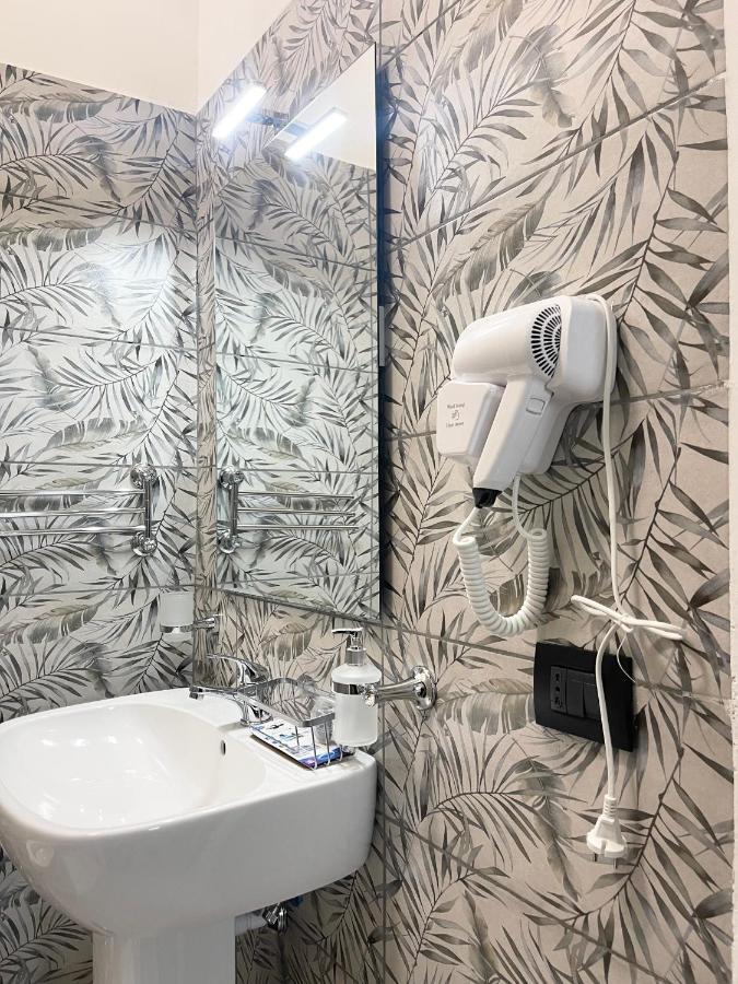 Quadruple Room Private Bathroom